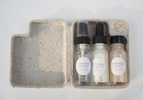 Macro Oceans Bottles in Seaweed Packaging Macro Oceans Bottles in Seaweed Packaging